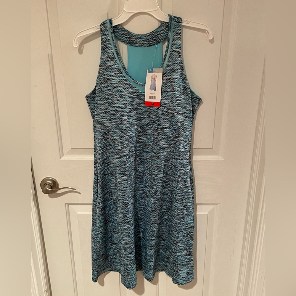MPG Travel Dress SZ M NWT B00